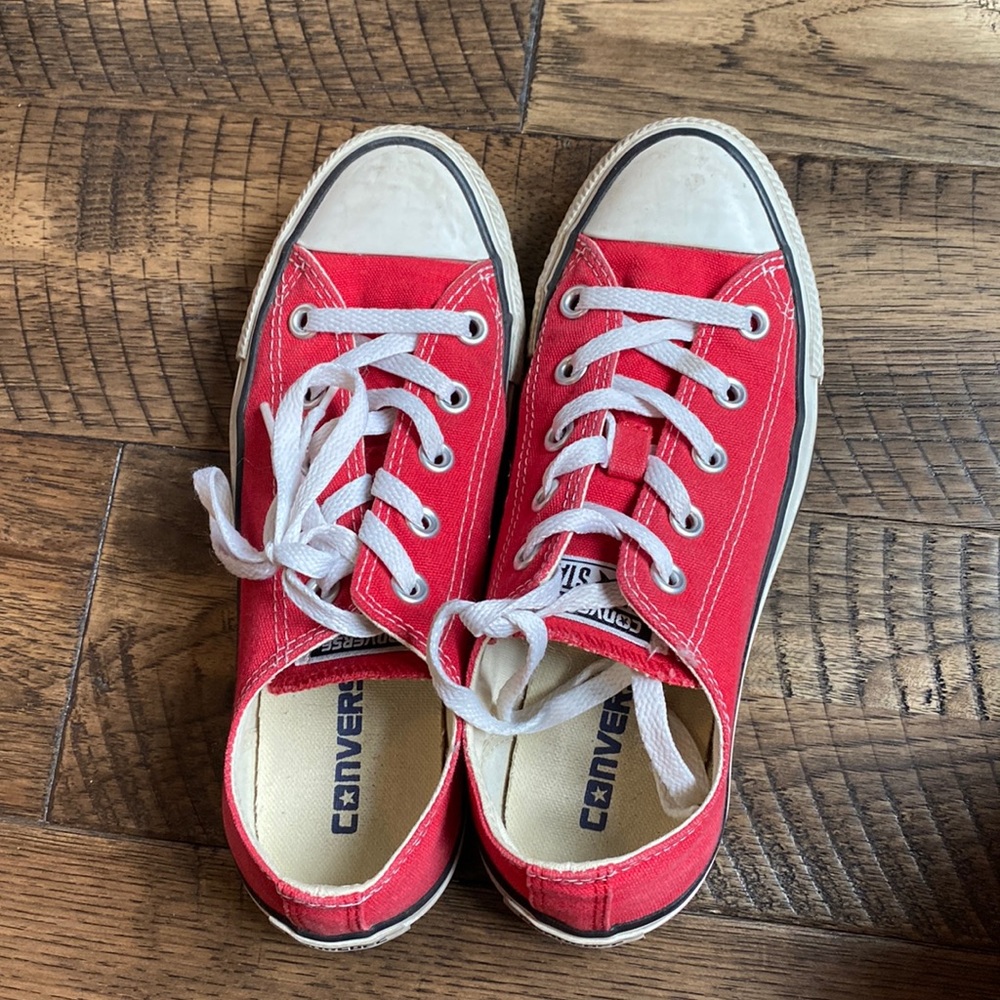 Red converse